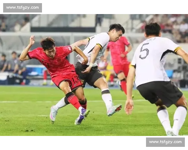 国足东亚杯开启换血新征程!4231 战术革新 + 00 后挑大梁,保级底线暗藏战术试验 国足东亚杯开启换血新征程!4231 战术革新 + 00 后挑大梁,保级底线暗藏战术试验