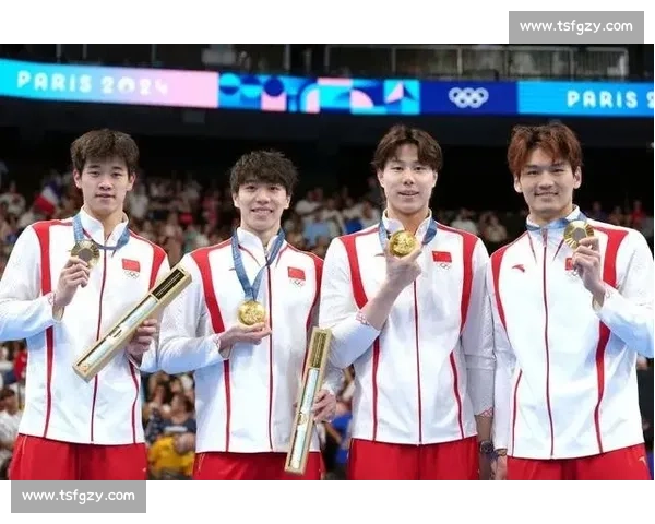 2025 羽球团体赛半决赛：黄雅琼领衔逆转，刘洋名宇复仇点燃全场！